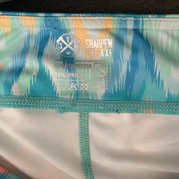 Misfit tie dye shorts size small - Picture 4 of 4